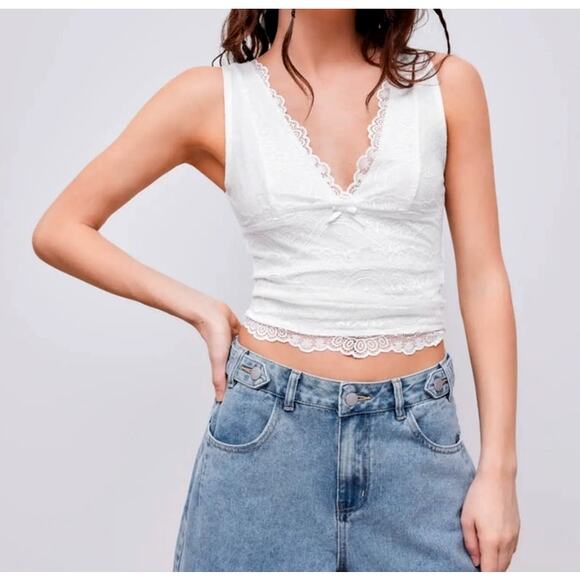 Cider Tops - Cider Women's Small White Solid Lined V-Neck Lace Crop Tank Top